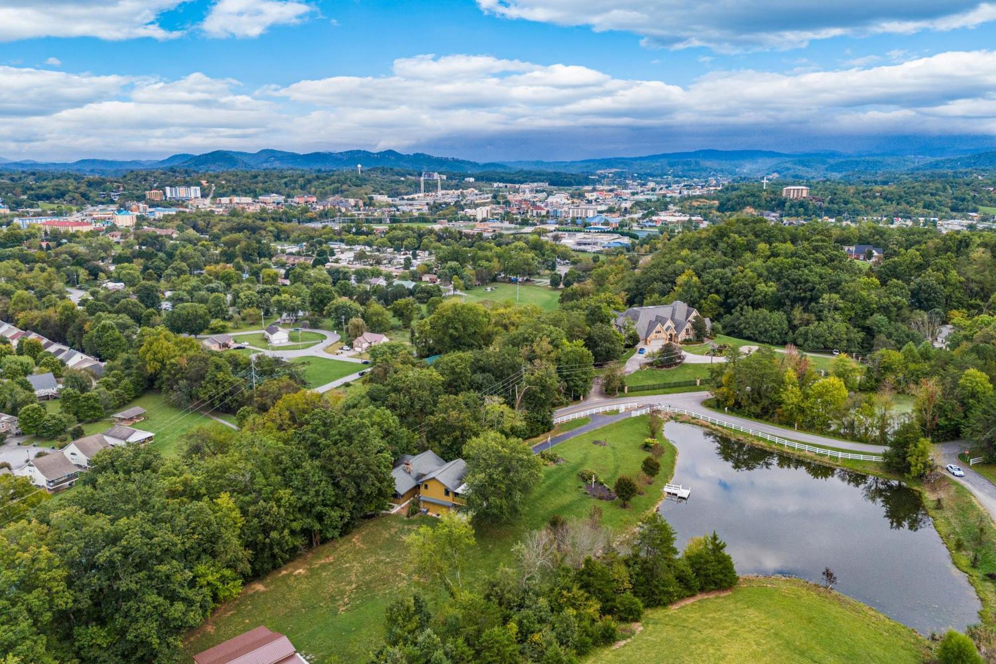 Haven On The Pond Villa Pigeon Forge Exteriör bild