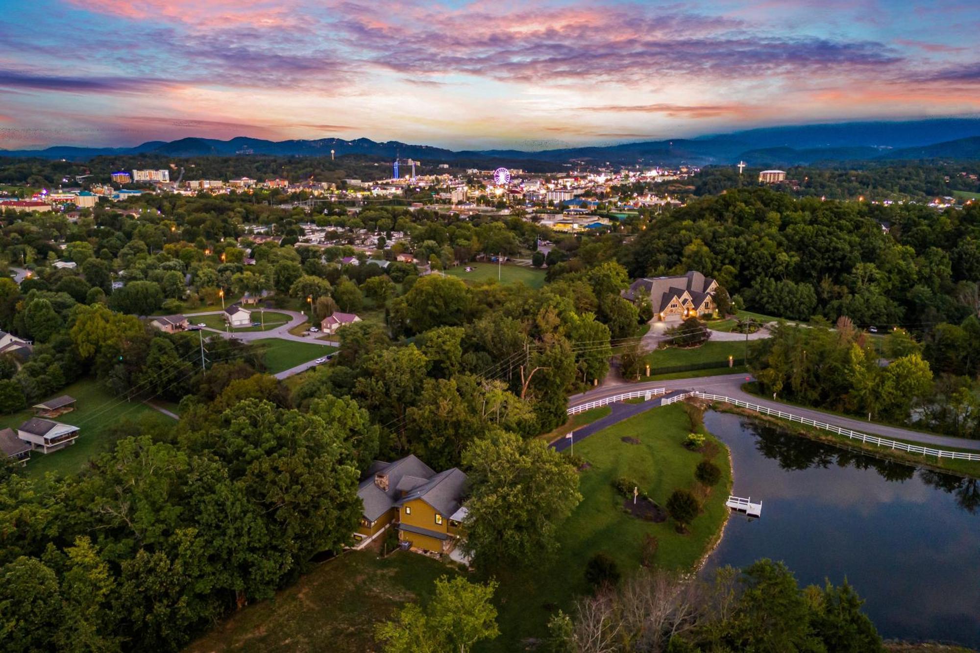 Haven On The Pond Villa Pigeon Forge Exteriör bild